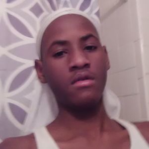 Meet your Posher, Leander